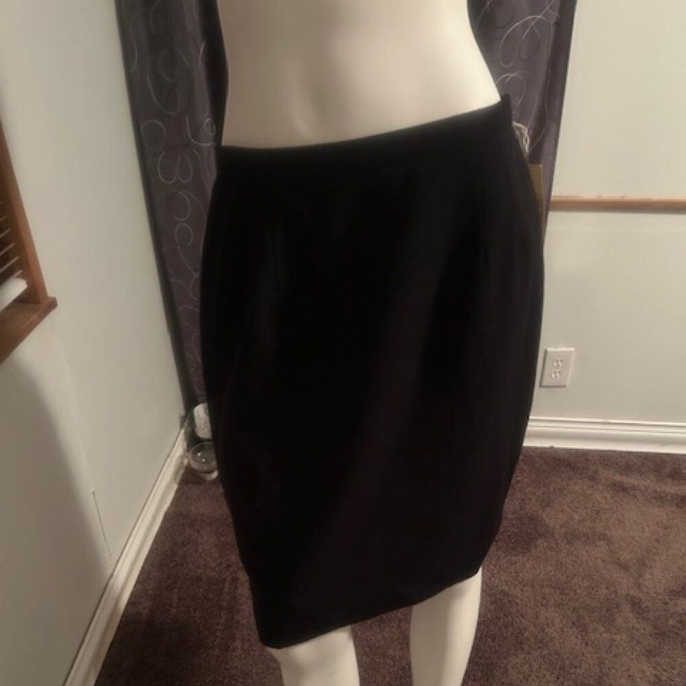 Isaac Hazan Vintage Deadstock Black Pencil skirt, size 16